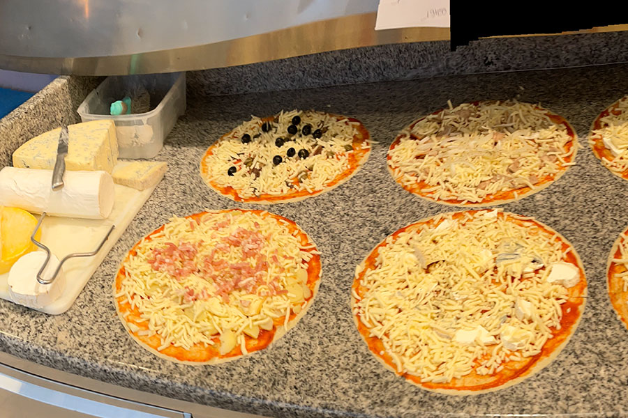 Confection d'une pizza